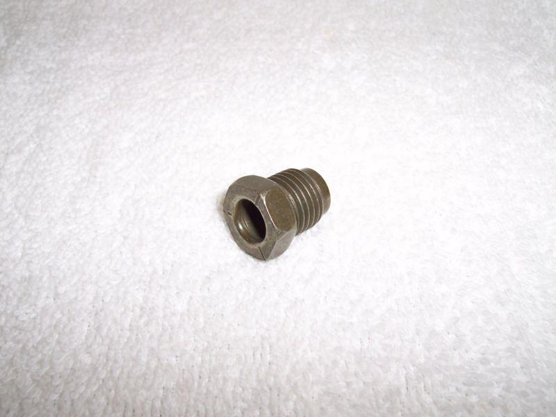 Fuel line tube nut for 5/16" tubing (14mm -1.50)