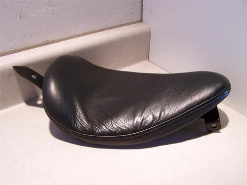 Lknw '2004 & later harley sportster black solo bobber seat w/fender flange{gpx