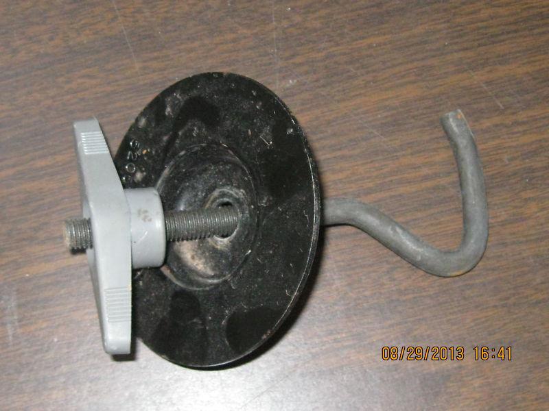 1999-2004 grand cherokee-spare tire hold down& nut&stud