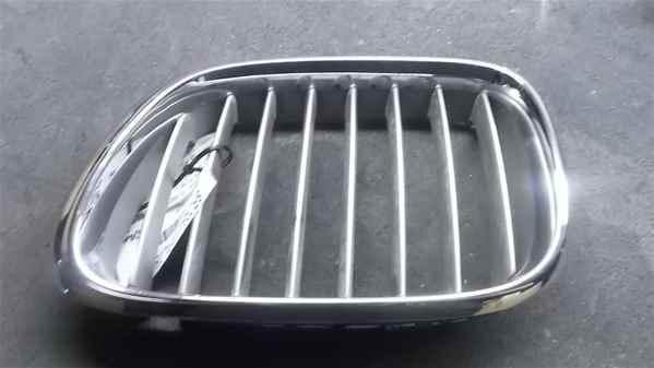 01 2001 bmw x5 driver lh grille w/ titanium finish