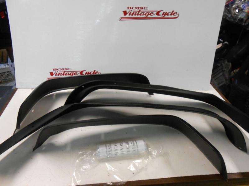 N.o.s. yamaha p/n atv-4s166-00-00 overfenders big bear 