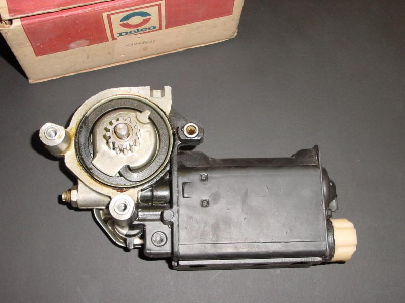 Sell NOS Delco Window Lift Motor 22048629 (20004658 on motor) 197790