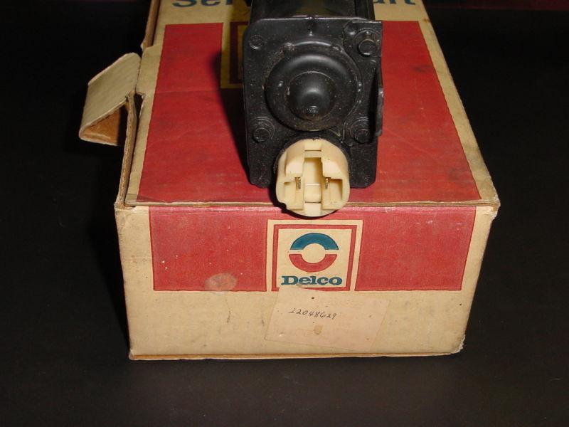 Sell NOS Delco Window Lift Motor 22048629 (20004658 on motor) 197790
