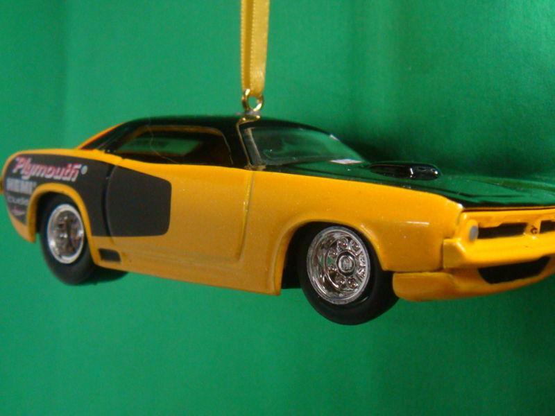 1970 '70 plymouth barracuda yellow / black christmas tree ornament