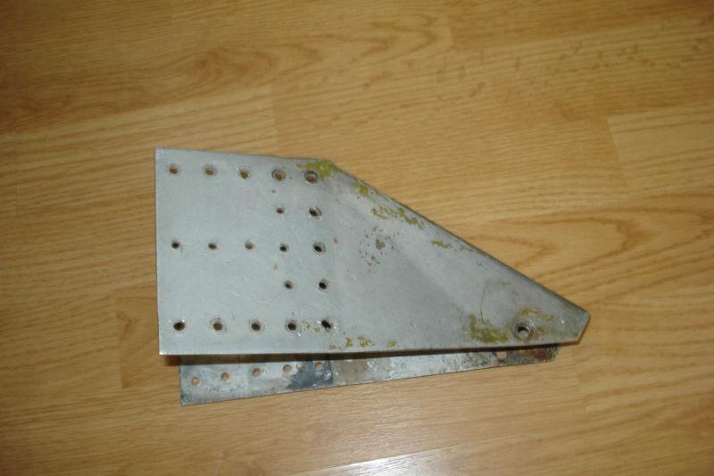 Luscombe 8a tail wheel bracket