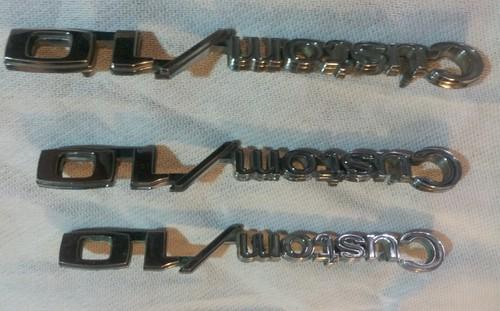 1969~1972 chevy custom 10  emblems