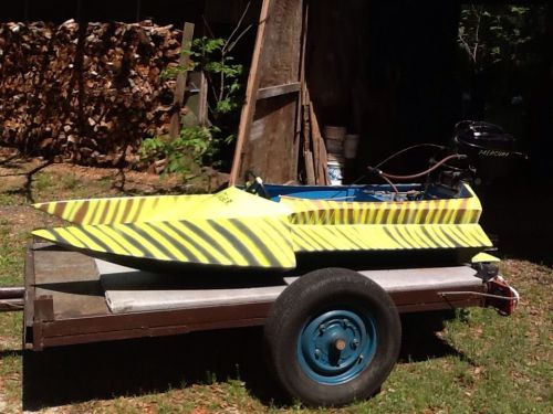 Wood and fiberglass speed boat