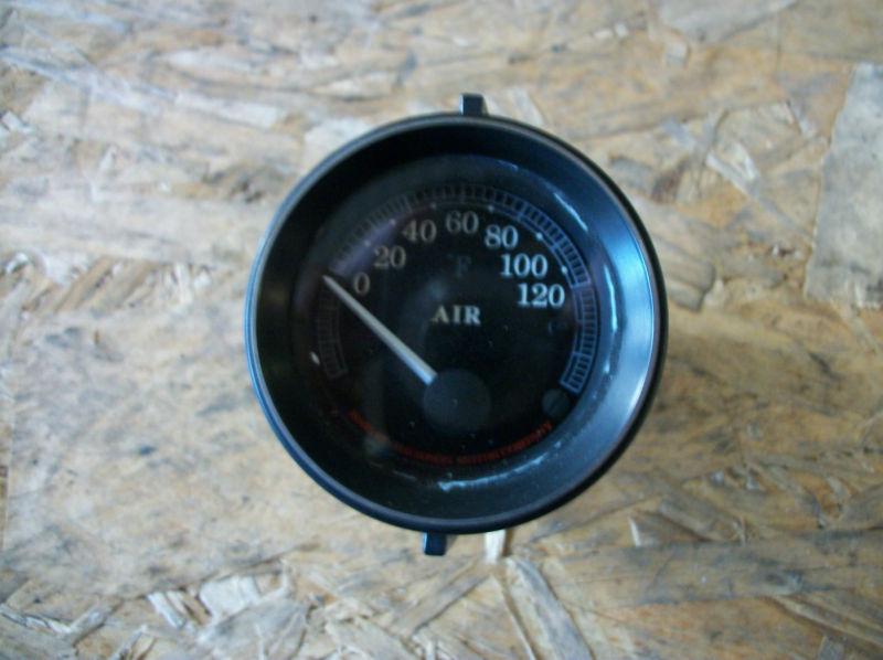 Universal air temperature gauge farenheight