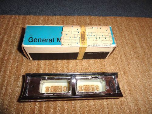 71-73 cadillac nos armrest courtesy &amp; warning lamp reflector 9819847