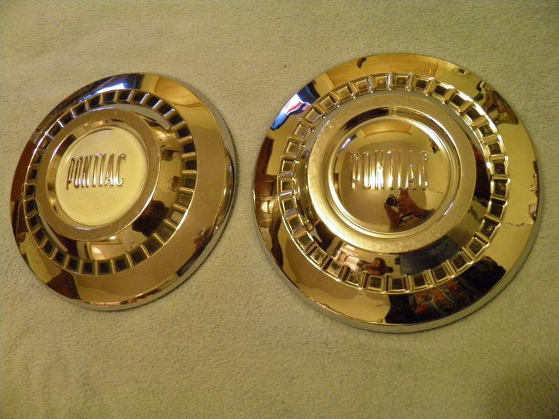 1955 1956 1957 pontiac chieftain (2) dog dish hubcaps - (1) nos like chrome/xlnt