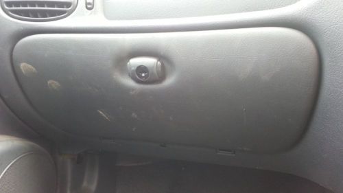 Renault megane 2002 convertible yellow manual 1.6 glove box