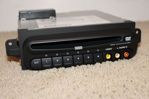 Nos!02-07 chrysler town&amp;country/dodge(grand)caravan 6 disc cd/dvd player/changer