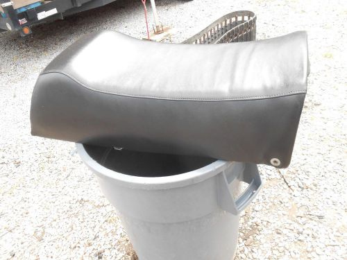 1980 yamaha 440 exciter snowmobile: seat- nice