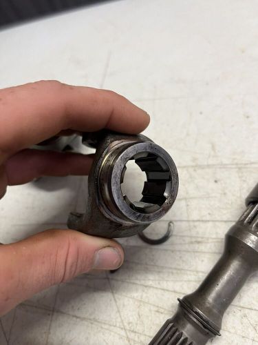 1988 yamaha yfm 225 moto 4 rear driveshaft propeller shaft back u joint oem