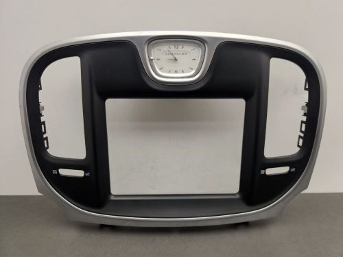 2016 Chrysler 300 Center Dash Trim W/Clock OEM 68225095AD, US $65.00, image 5