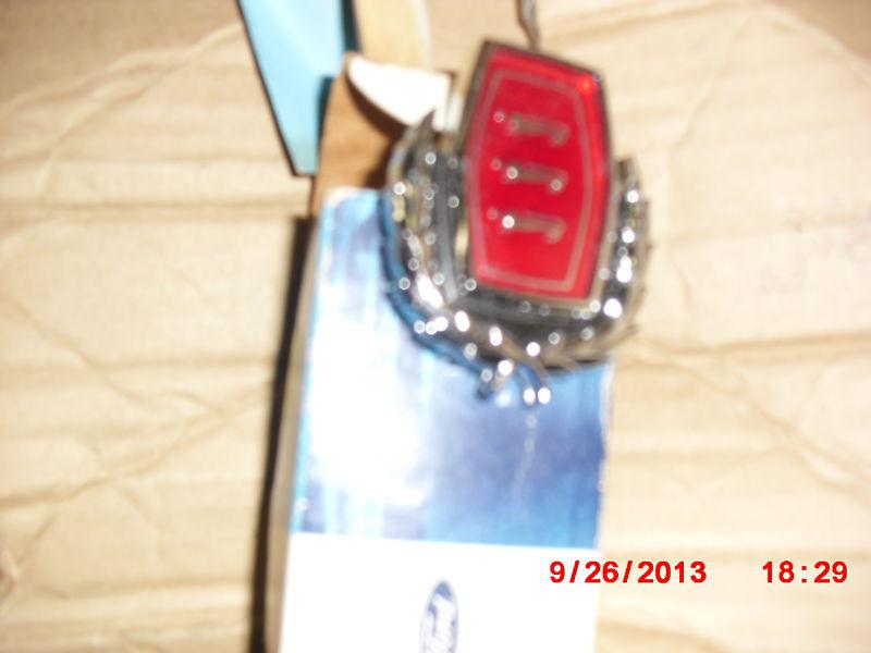 1973-75 galaxie nos center grill emblem