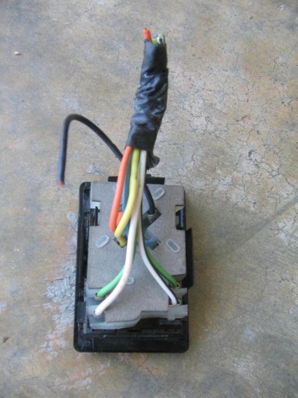Sell 19851992 Pontiac Firebird Trans Am Power Mirror Switch in Altamonte Springs, Florida, US