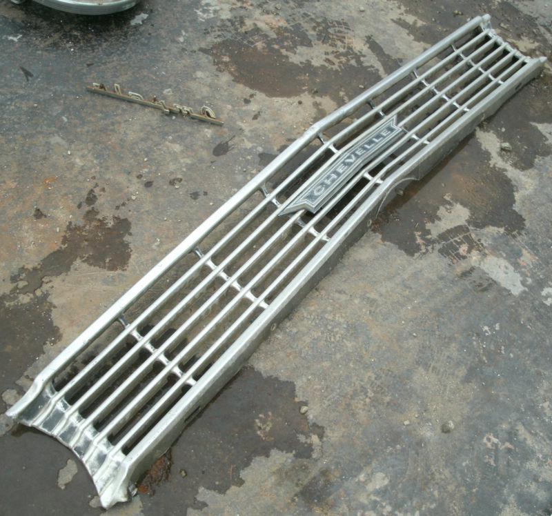 1966 66 Chevy Chevrolet Chevelle Malibu Center Aluminum Grill Grille Emblem OEM , US $69.99, image 2