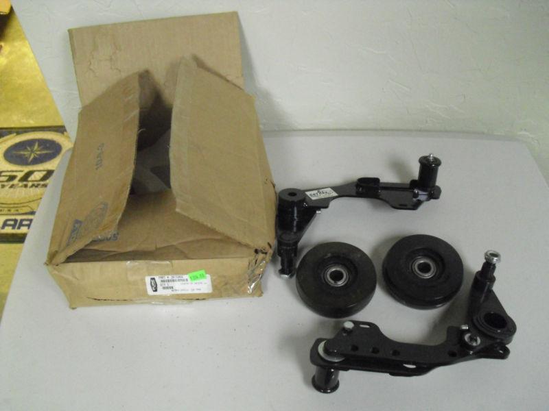 Polaris retrax snowmachine wheel system 2876066