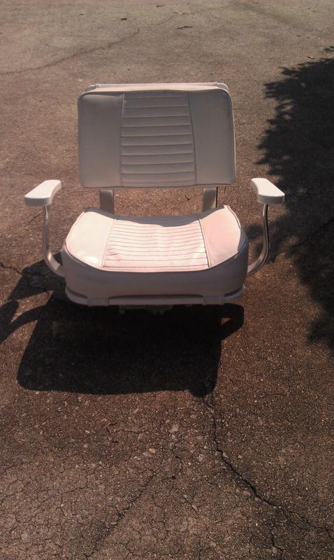 Garelick marine helm chairs with new pedestal- pair