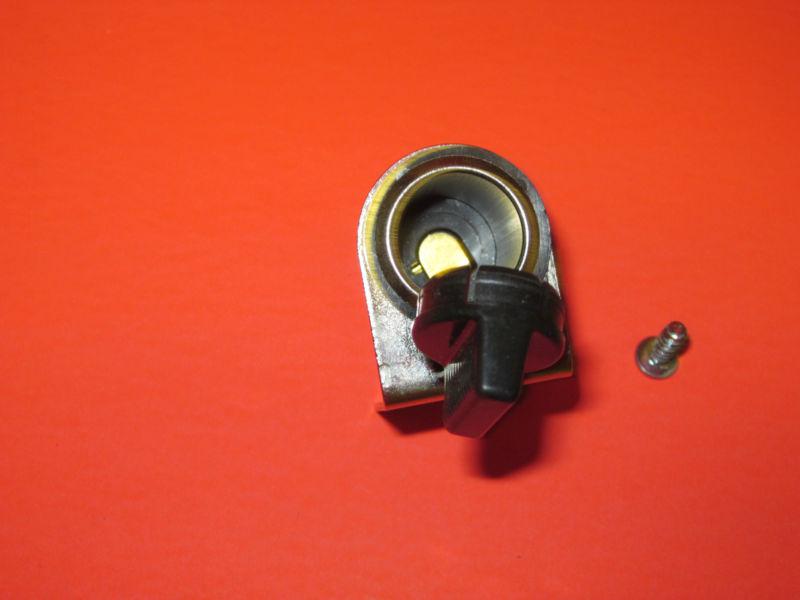 Sell Auxiliary Power Socket 12v in Hope Valley, Rhode Island, US, for