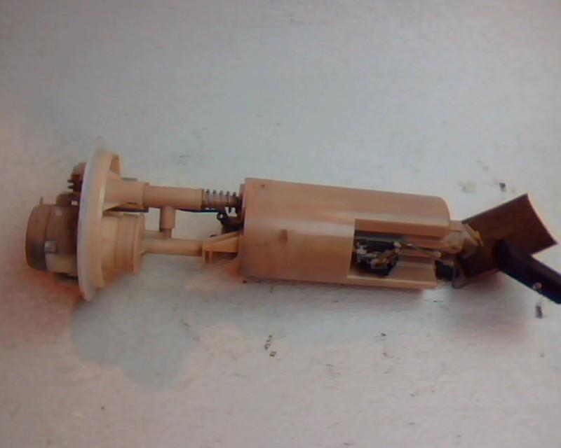 Sell 2002 CHRYSLER SEBRING FUEL PUMP 2481248 in Garretson, South Dakota