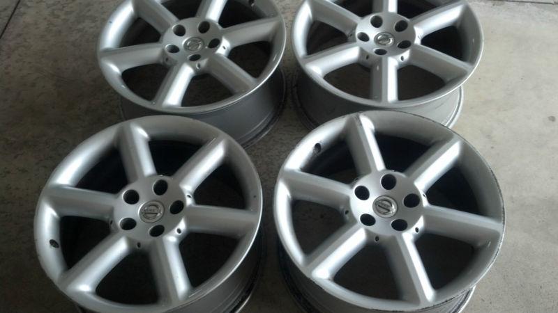 350z factory oem 18" wheels
