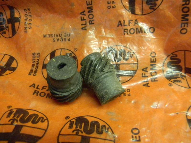 Alfa romeo spider electric window motor rubber attachment (2)