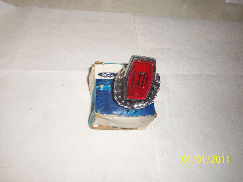 1973 FORD LTD GRILLE EMBLEM NEW OLD STOCK D3AZ-8213-A, US $75.00, image 3