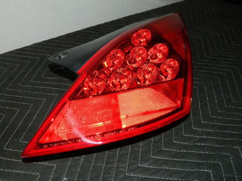 Oem 2006-2009 nissan 350z right / passenger side led tail light assembly