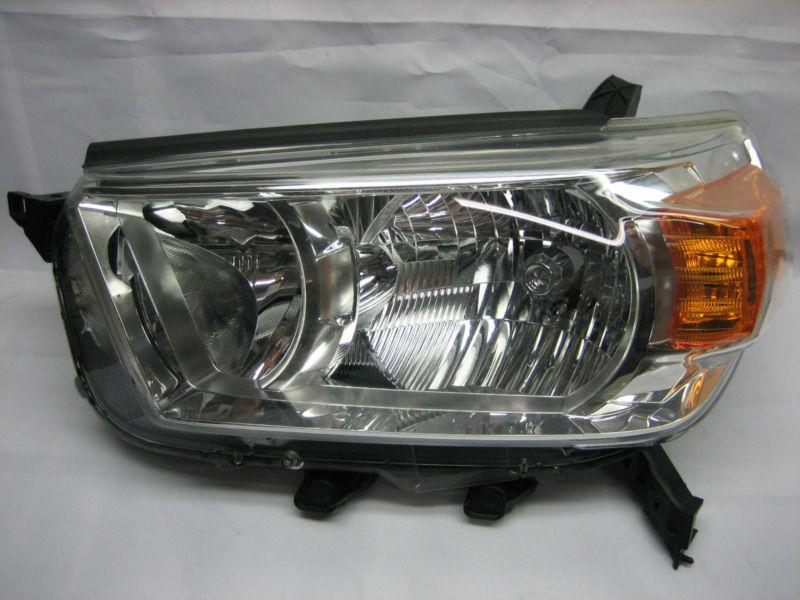 Sell 2010 2011 2012 2013 TOYOTA 4 RUNNER LEFT / DRIVERS SIDE HEADLIGHT