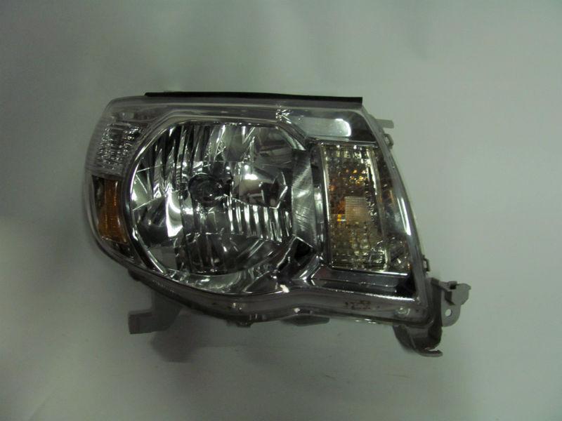 05 06 07 08 09 2010 2011 tacoma right headlight nice!