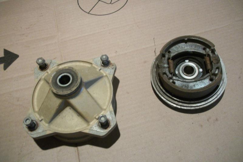 Yamaha moto 4 yfm200 yfm 200 1985 left front wheel brake hub brakes