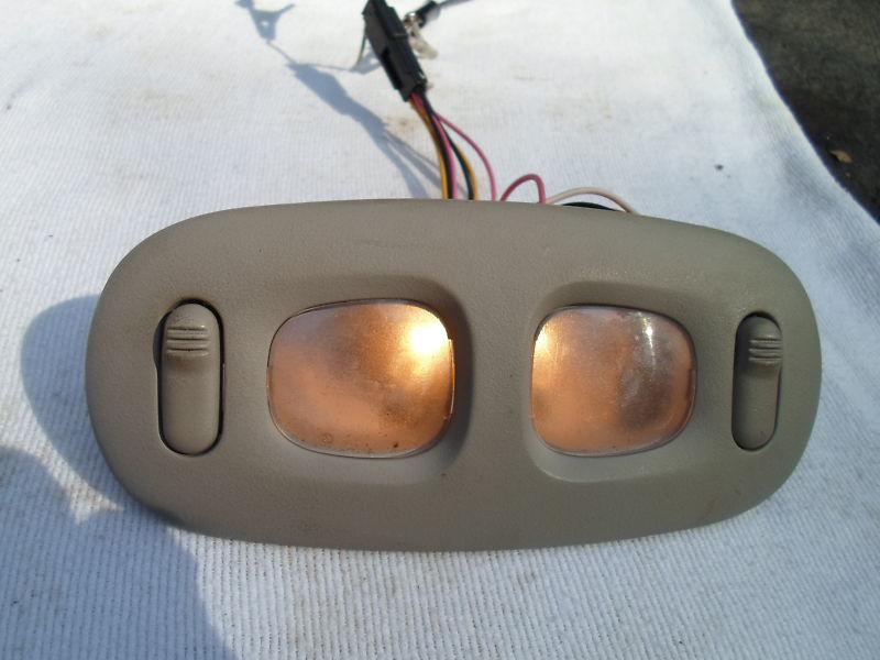 2000 dodge stratus dome map light grey  oem free shipping! tested!