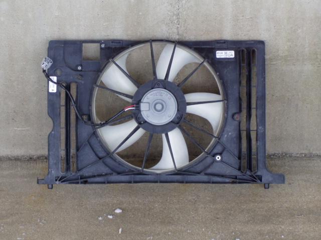 09 10 toyota corolla matrix pontiac vibe 1.8 l fan assembly  radaitor fan oem