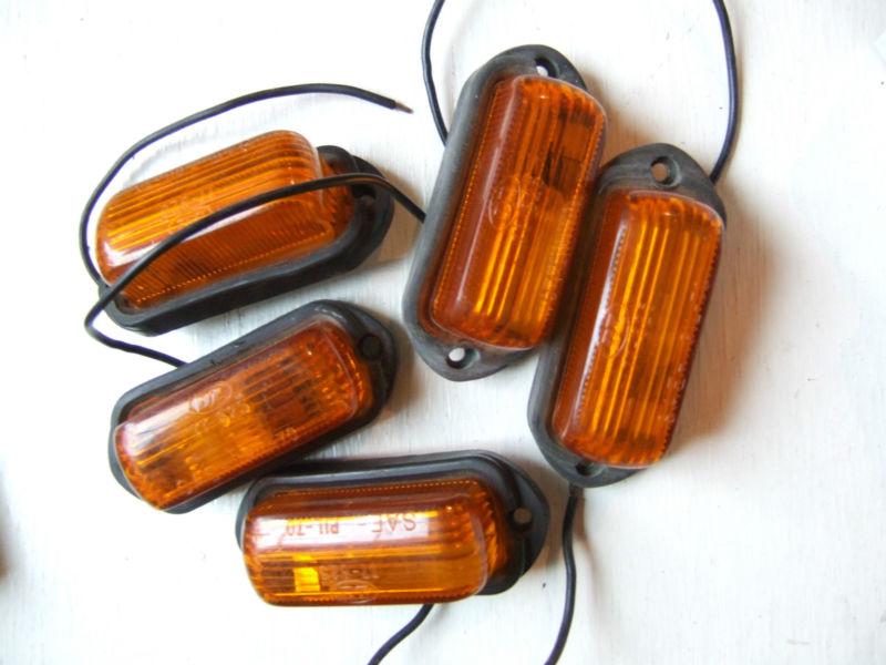 5 dietz amber marker lights plastic lens, metal base dz 77-825, sae pil – 70