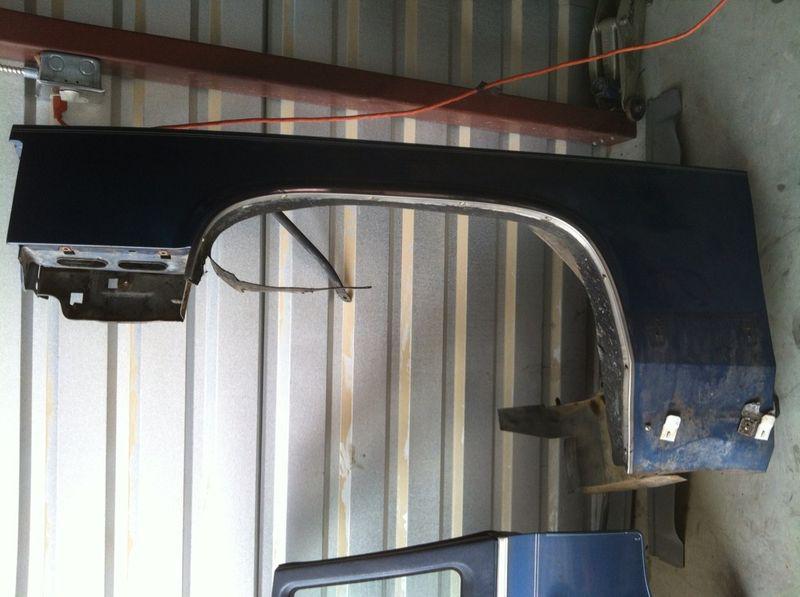 1992 cadillac fleetwood brougham driver left front fender, blue