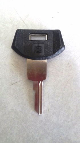 P1098wc original gm "c" key with black top (box of 50)