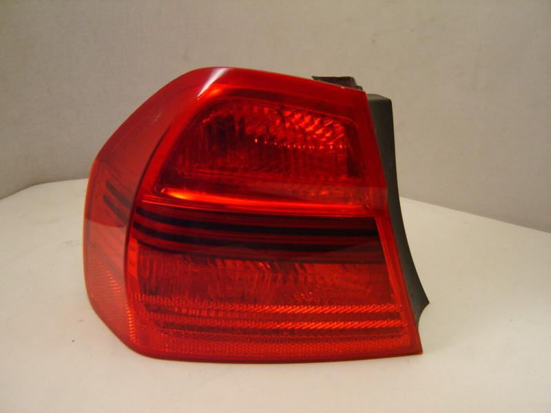 Bmw 3 series left tail light 06 07 08 oem