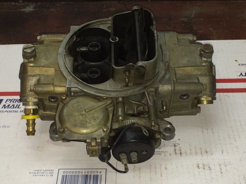 Holley carburator  750 duel fuell inlet