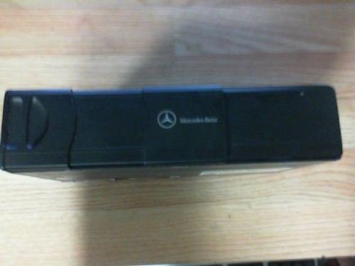 Mercedes benz cd changer model # mc3010 w/ cd magazine a2038209089