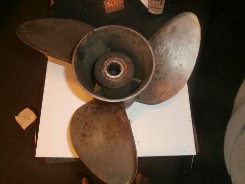 Evinrude  prop stainless steel 14 3/4 by 17 200hp  1999 evinrude sst propeller
