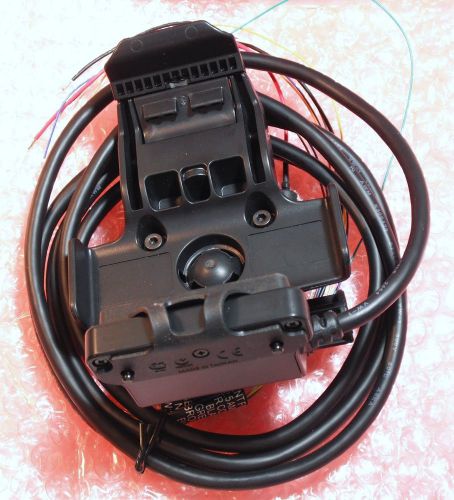 New in box garmin gpsmap 620/640 marine mount w/data cable #010-11025-00