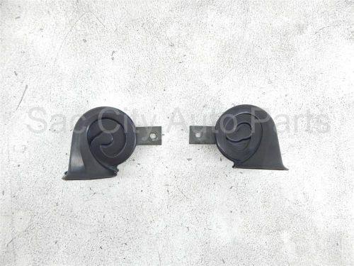 00-01 infiniti i30 3.0l high and low note horn pair oem 25610-2y900 25620-2y900