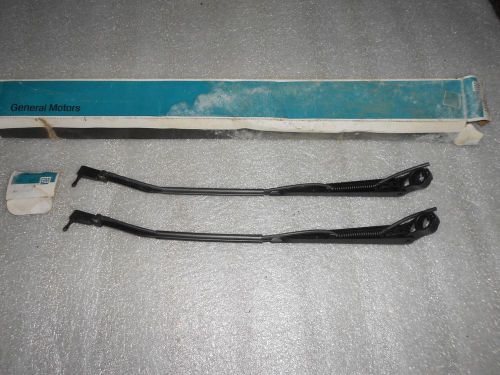 New nos gm wiper arms pair 1985-91 chevy/gmc truck blazer/jimmy gm # 15522766