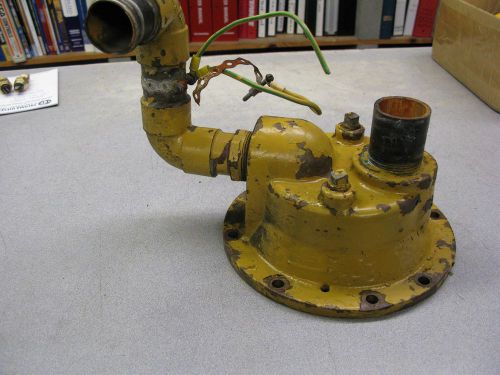 Caterpillar heat exchanger end cap