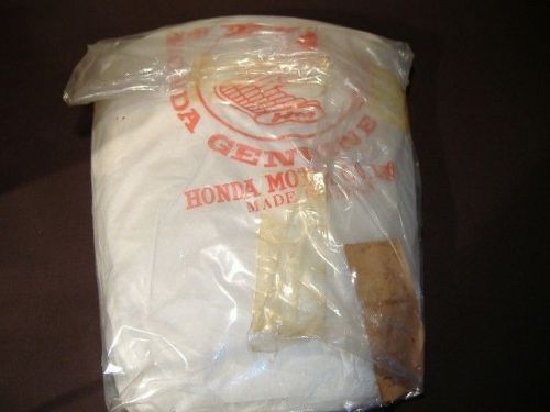 Nos oem honda vf700f upper cowl windscreen 64200-mb2-900 1985 interceptor 700