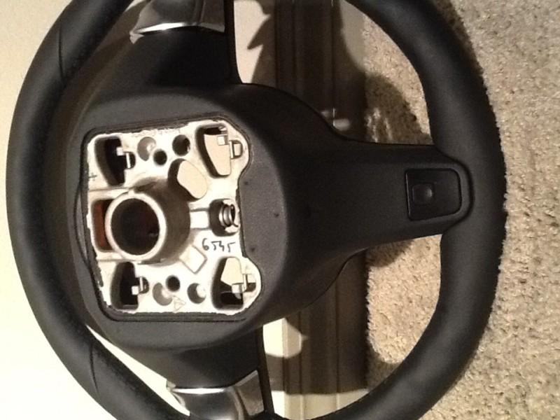 Purchase Porsche panamera steering wheel in Marina del Rey, California