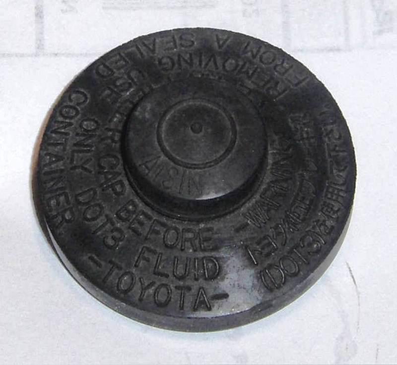 2004 04 toyota corolla master rubber cylinder brake  cap cover rubber black