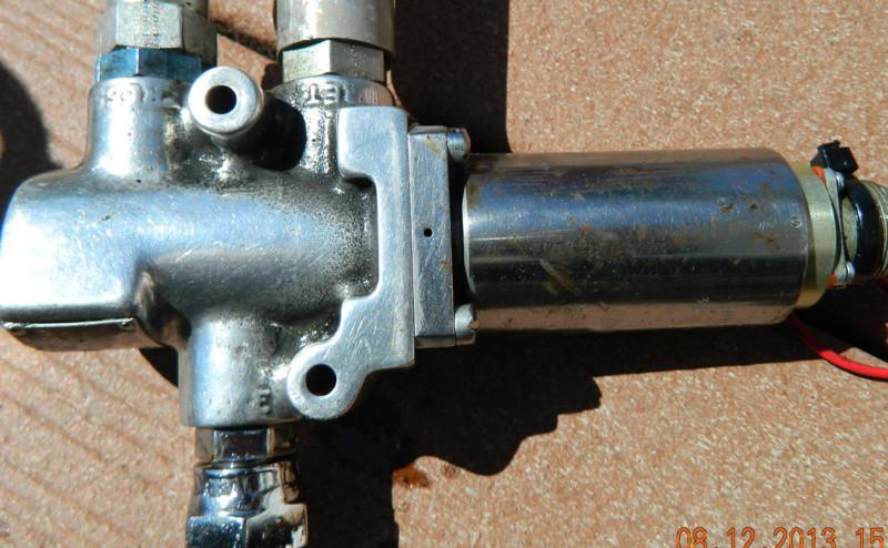 Hydro-aire hydroaire  hydroair lowrider dumpaircraft hydraulic valve  pesco